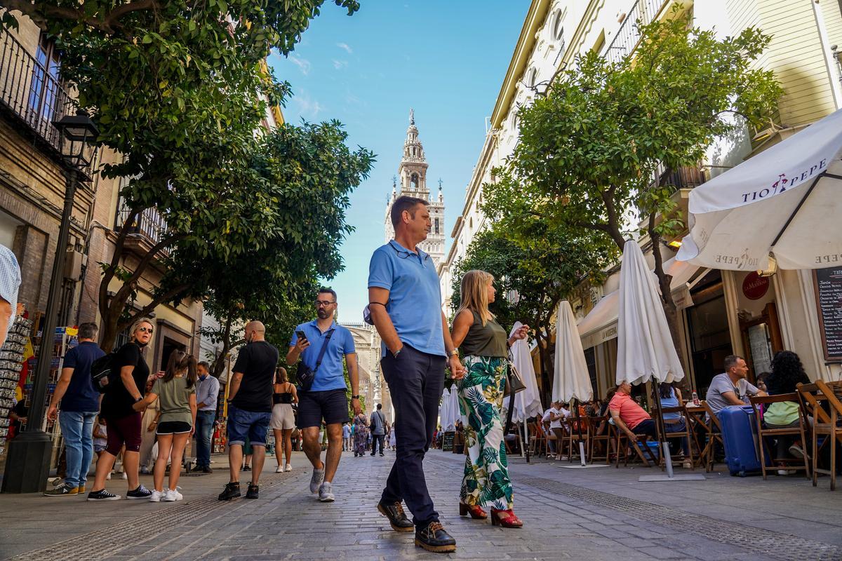 Turistas en Sevilla.