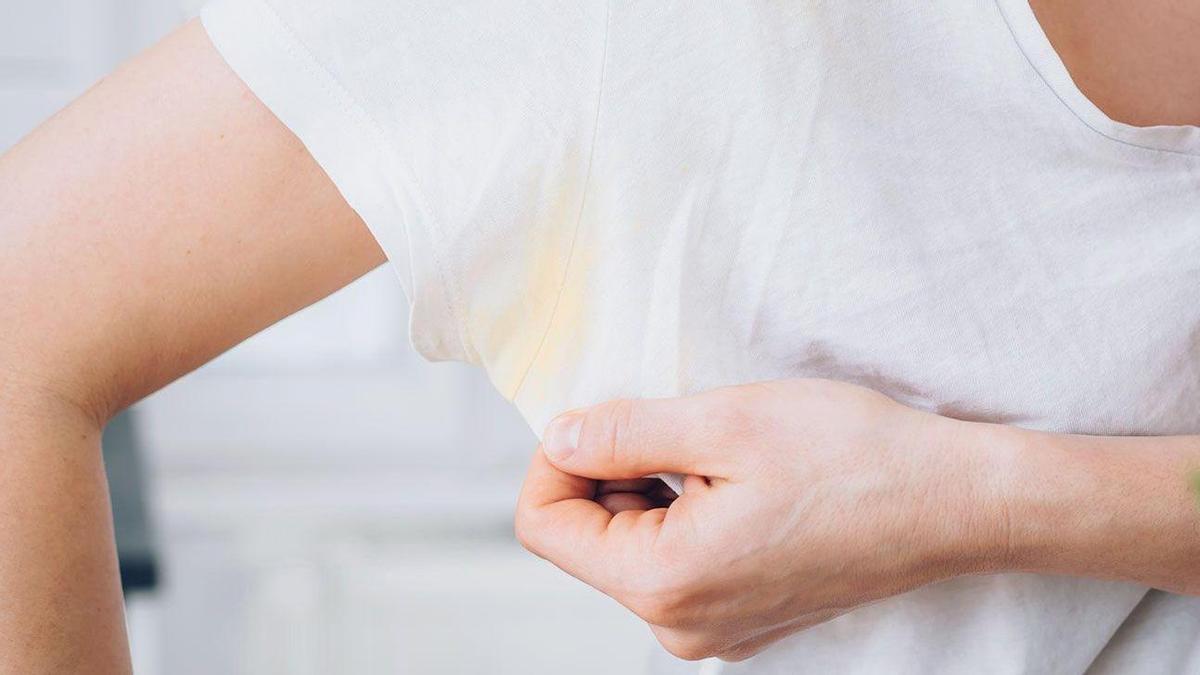 Una solución para eliminar las antiestéticas manchas amarillas de tu ropa blanca