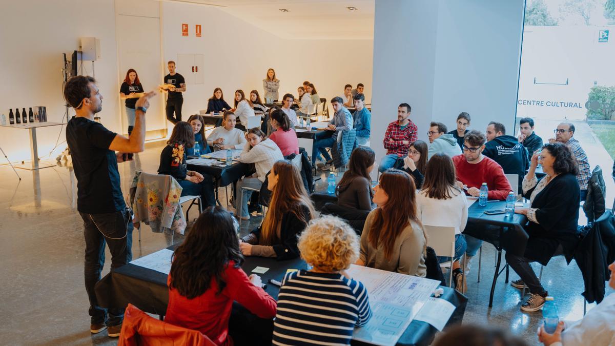 Participantes en el encuentro tecnológico celebrado en Ontinyent.