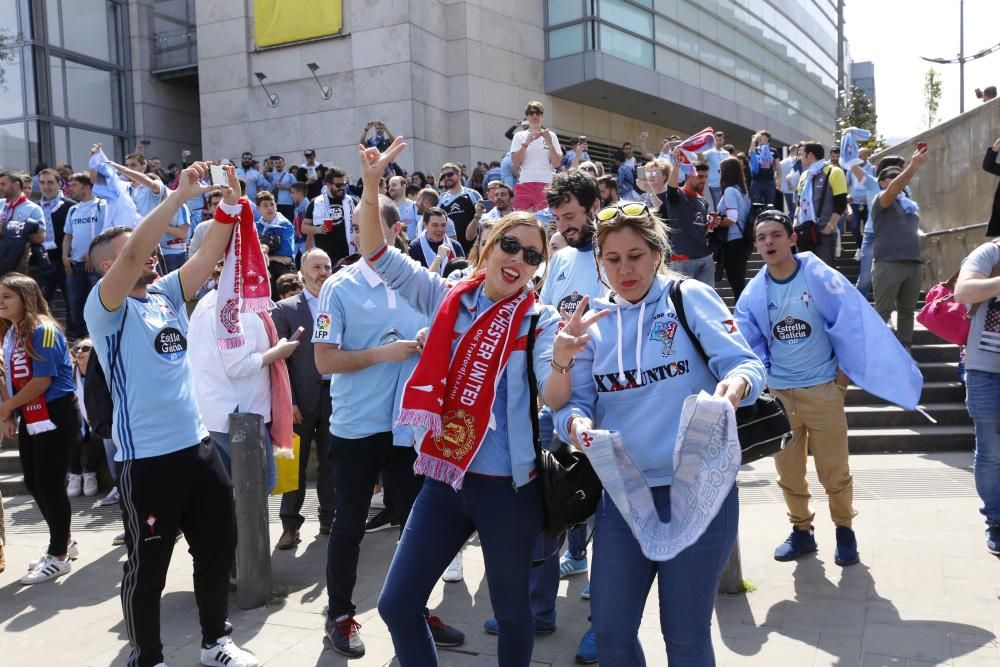 Manchester se tiñe de azul celeste