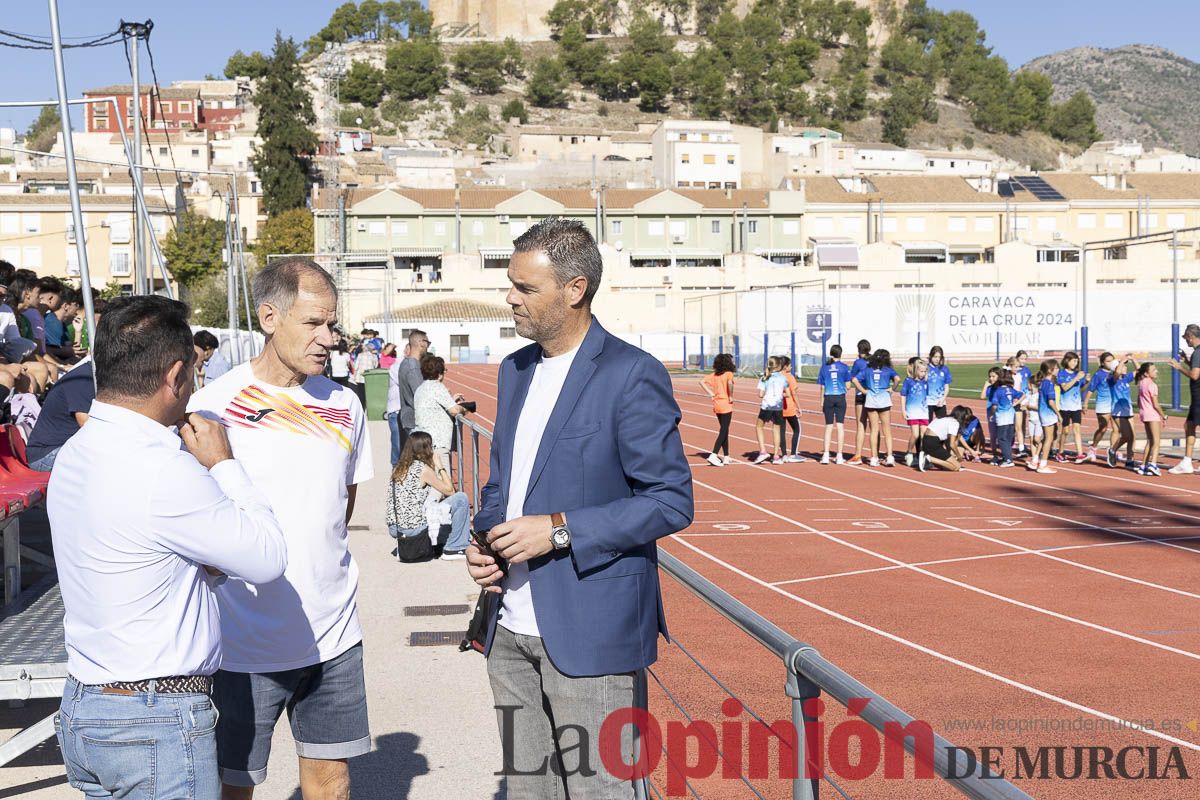 Abel Antón visitaba la Escuela Municipal de Atletismo de Caravaca