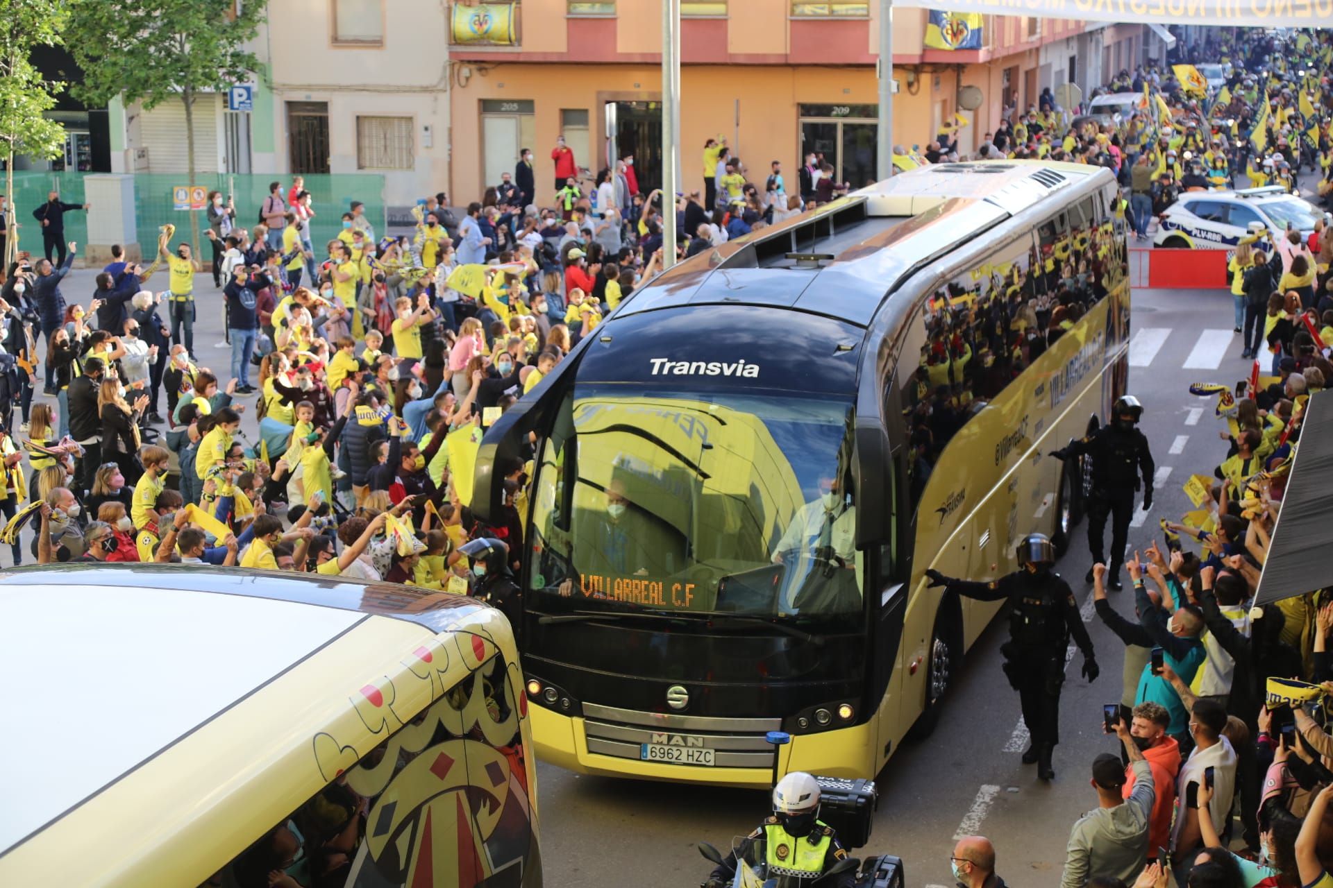 La 'marea grogueta' lleva en volandas al Villarreal hasta La Cerámica