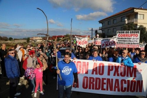 O Grove se echa a la calle contra el PXOM