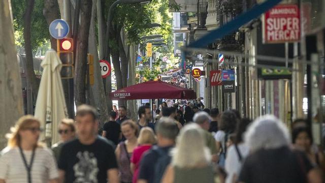 Ambient a l’eix comercial de Sants, la setmana passada. | BELÉN GONZÁLEZ.
