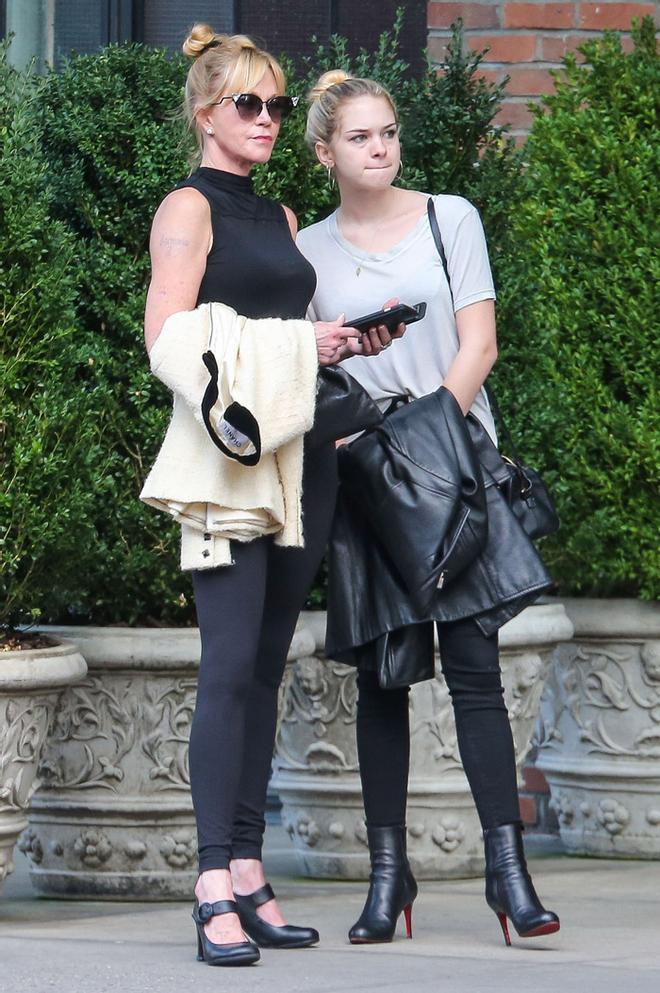Melanie Griffith y Stella Banderas, dos bellezas 'blonde'
