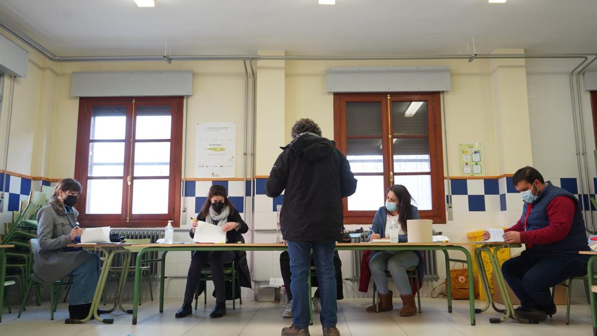Mesa electoral en Zamora capital.