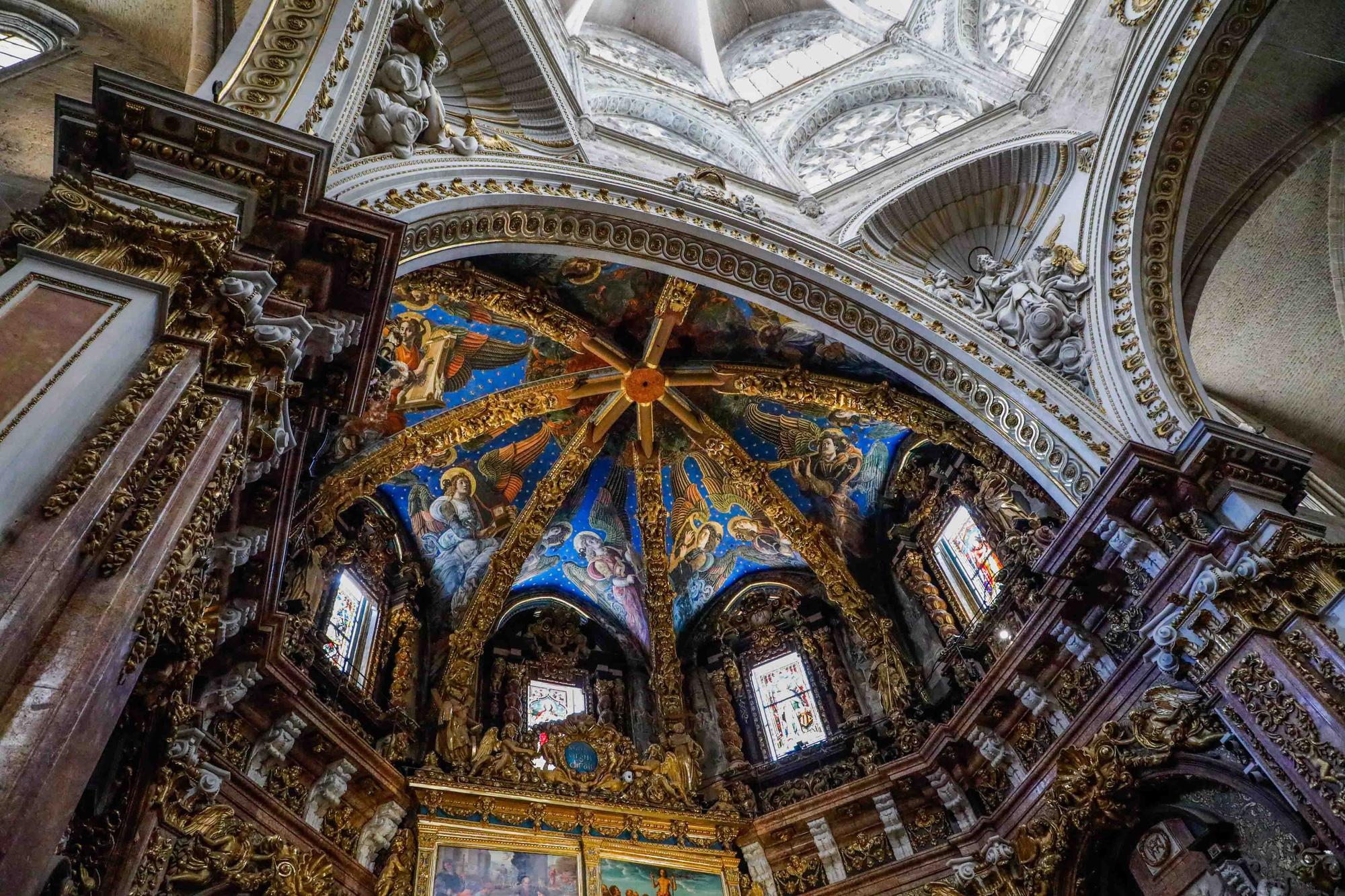 Disfruta los detalles de los "ángeles músicos" de la Catedral