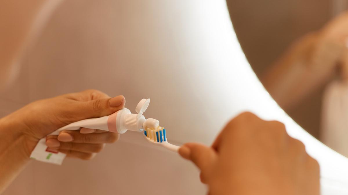 El odontólogo responde: ¿Es imprescindible la pasta de dientes para un buen cepillado?