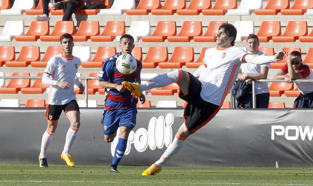 Valencia Mestalla - Llagostera, en imágenes