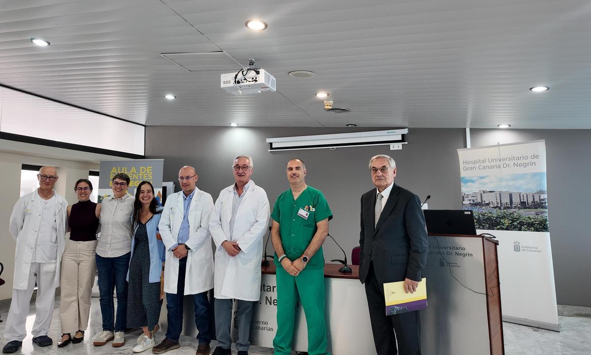 Foto de familia tras el acto de entrega de premios.