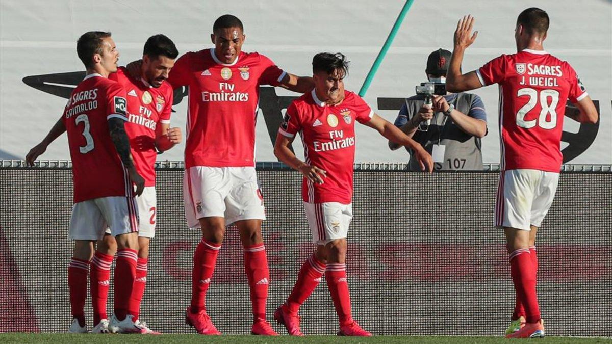 Jugadores del Benfica festejan un gol en una imagen de archivo