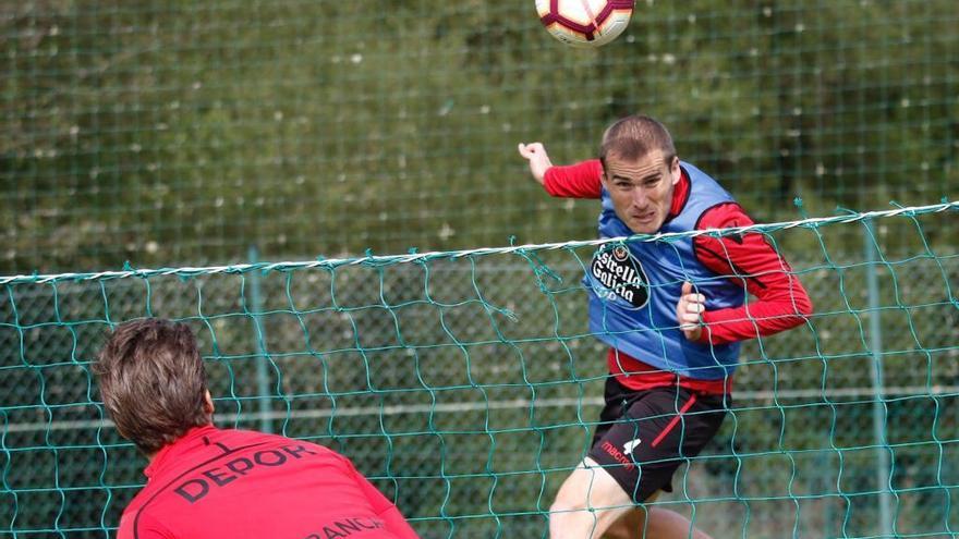 Álex, en un entrenamiento en Abegondo.