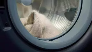 La técnica desconocida para eliminar sudor y bolitas de chaquetas y jerséis de lana en la lavadora