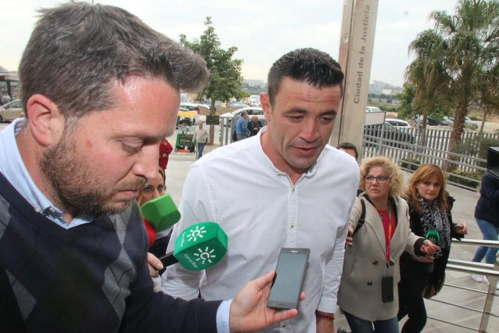 Llegada de David Serrano, dueño de la finca de Totalán donde murió Julen, a la Ciudad de la Justicia.