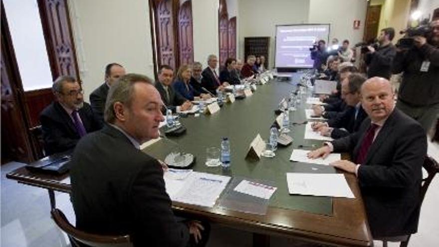 Fabra presidió ayer la reunión del Observatorio de la Industria.