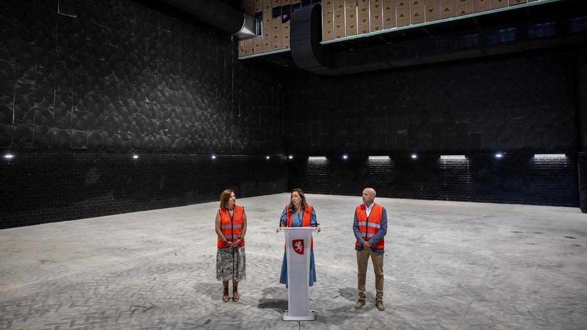 Natalia Chueca, este miércoles en una rueda de prensa en uno de los platós de Distrito 7.
