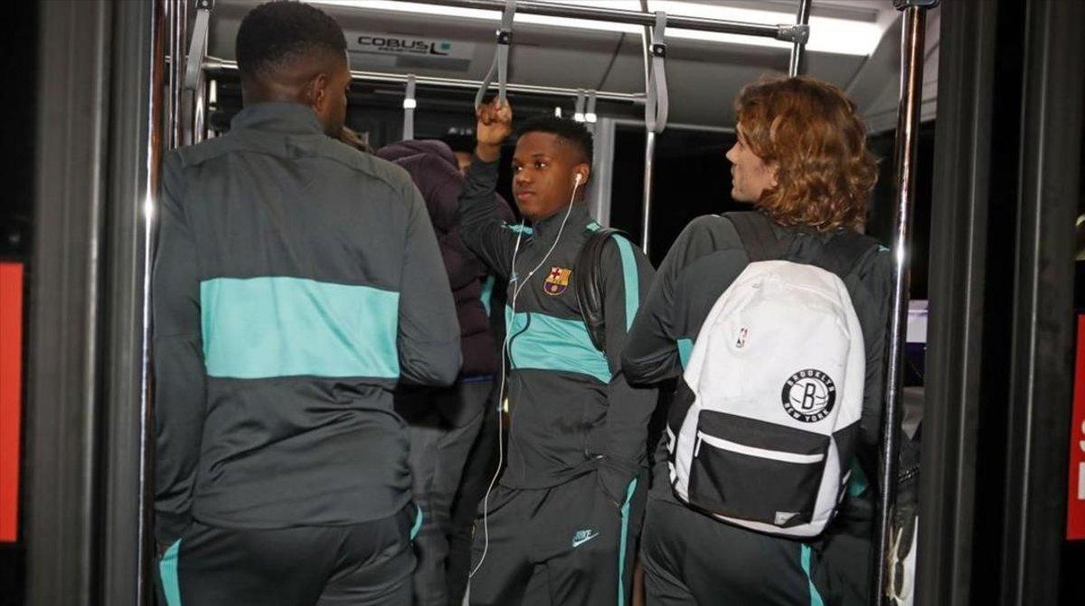 zentauroepp51327993 ansu fati aeropuerto de vuelta tras partido con el milan de 191211205821