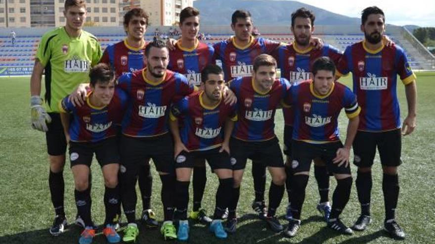 El Elda Industrial llega en racha al derbi con el Villena