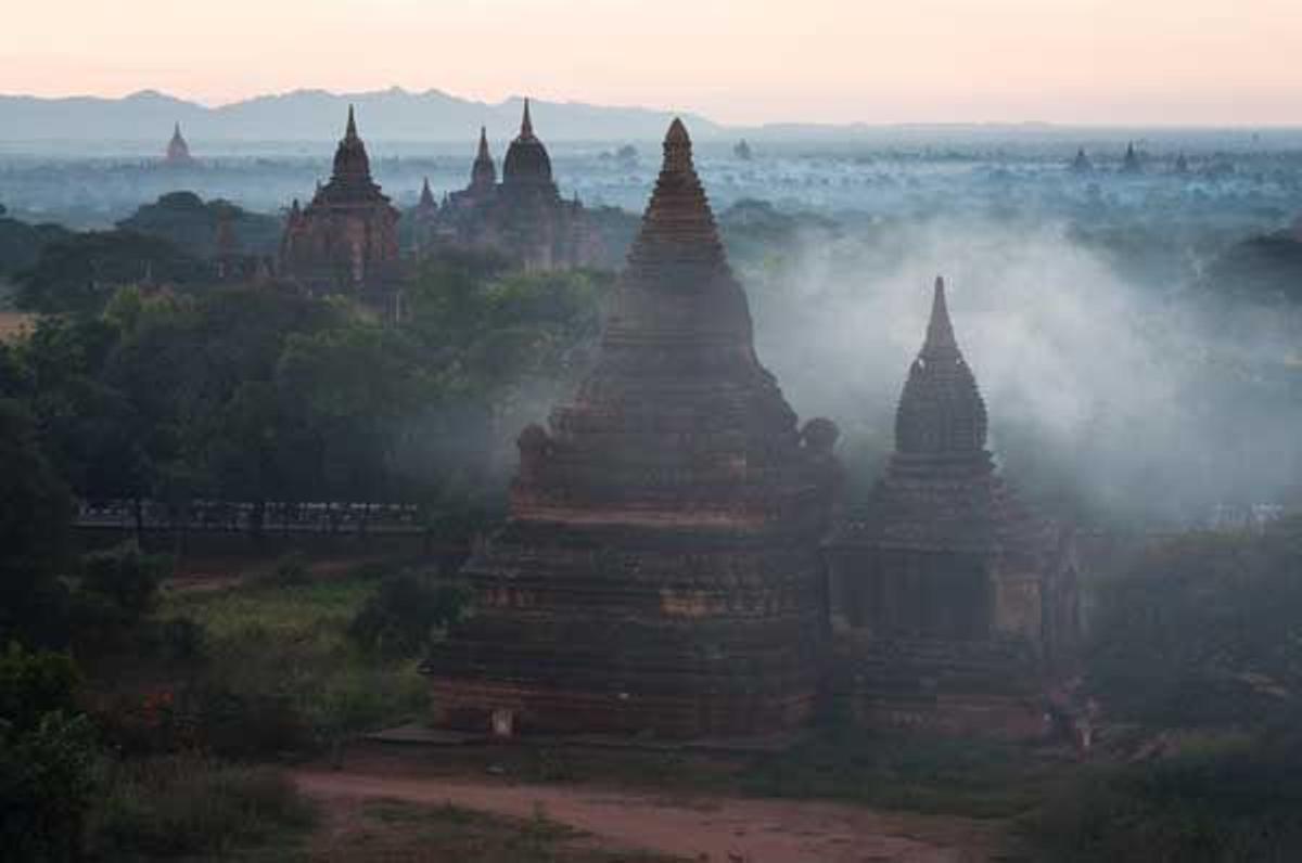 El aterdecer es uno de los momentos más bellos de Bagan.