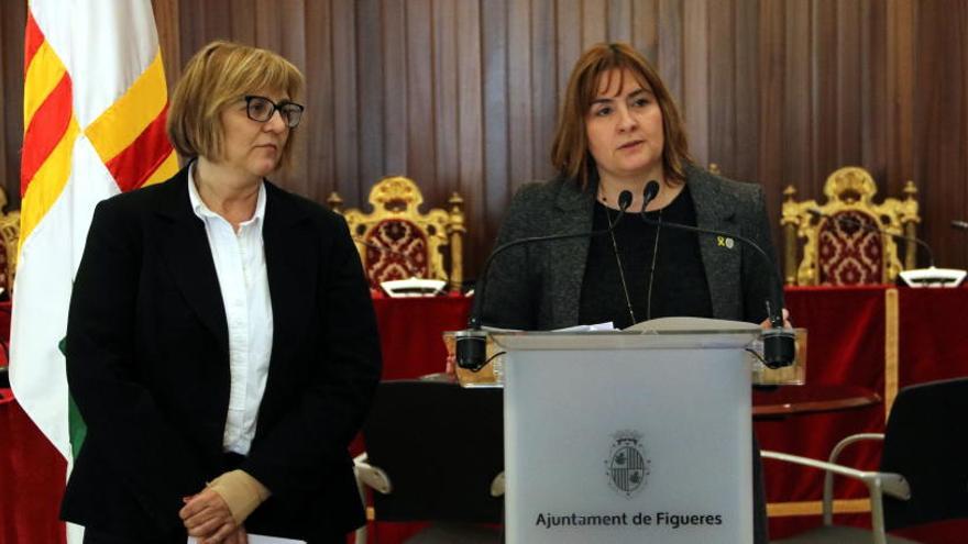 La regidora d&#039;Hisenda, Maria Gratacós, i l&#039;alcaldessa, Agnès Lladó, en la presentació del pressupost