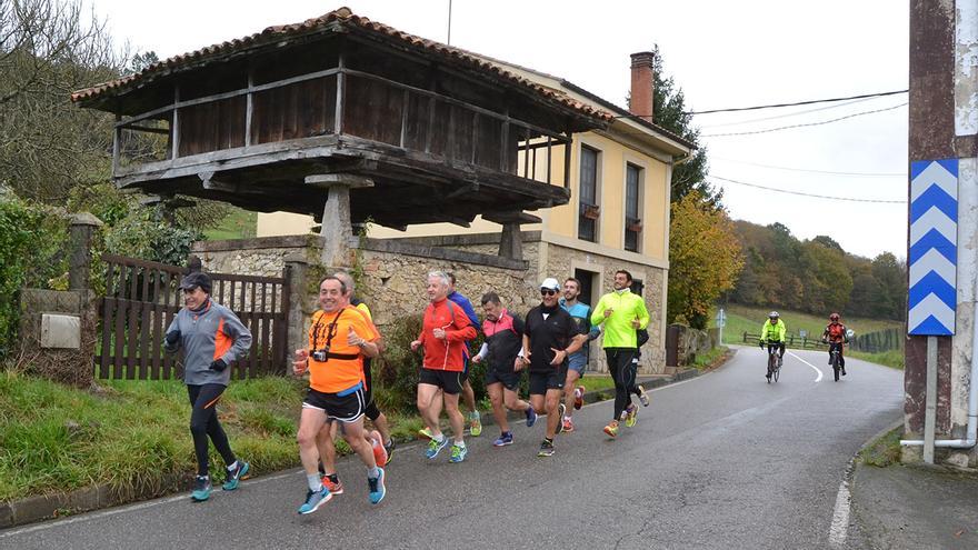 La insuperable “Vuelta a Asturias” de Cima: 1.379 kilómetros en 63 etapas para recorrer todos los concejos