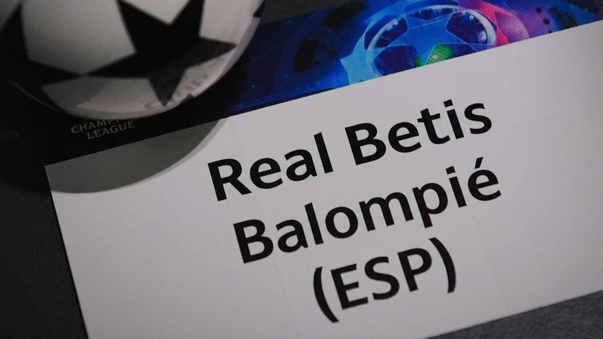 Bola del Real Betis Balompié en el sorteo de la Champions League