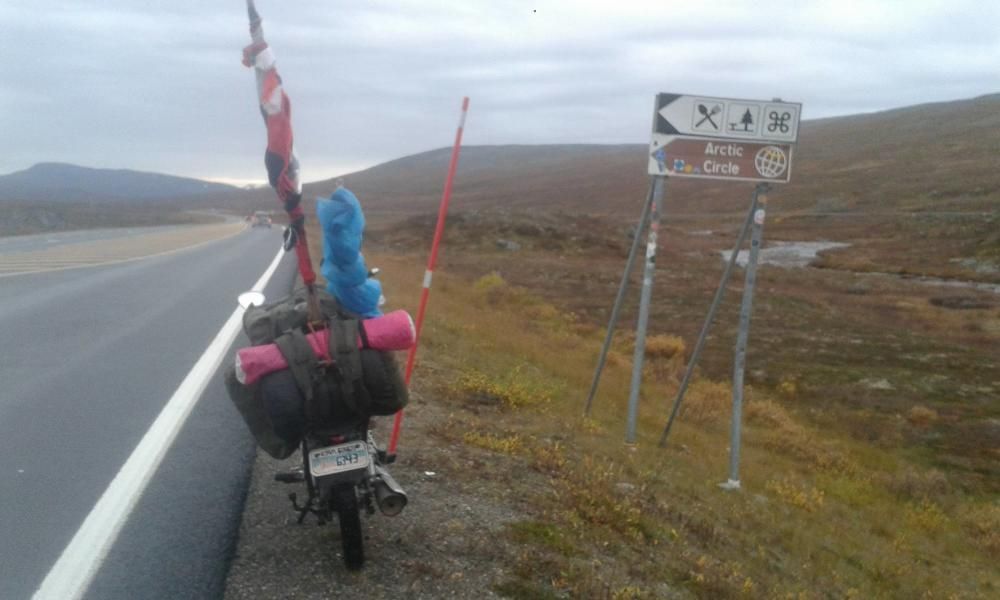 La increíble aventura del coreano que viajó hasta Canarias en moto