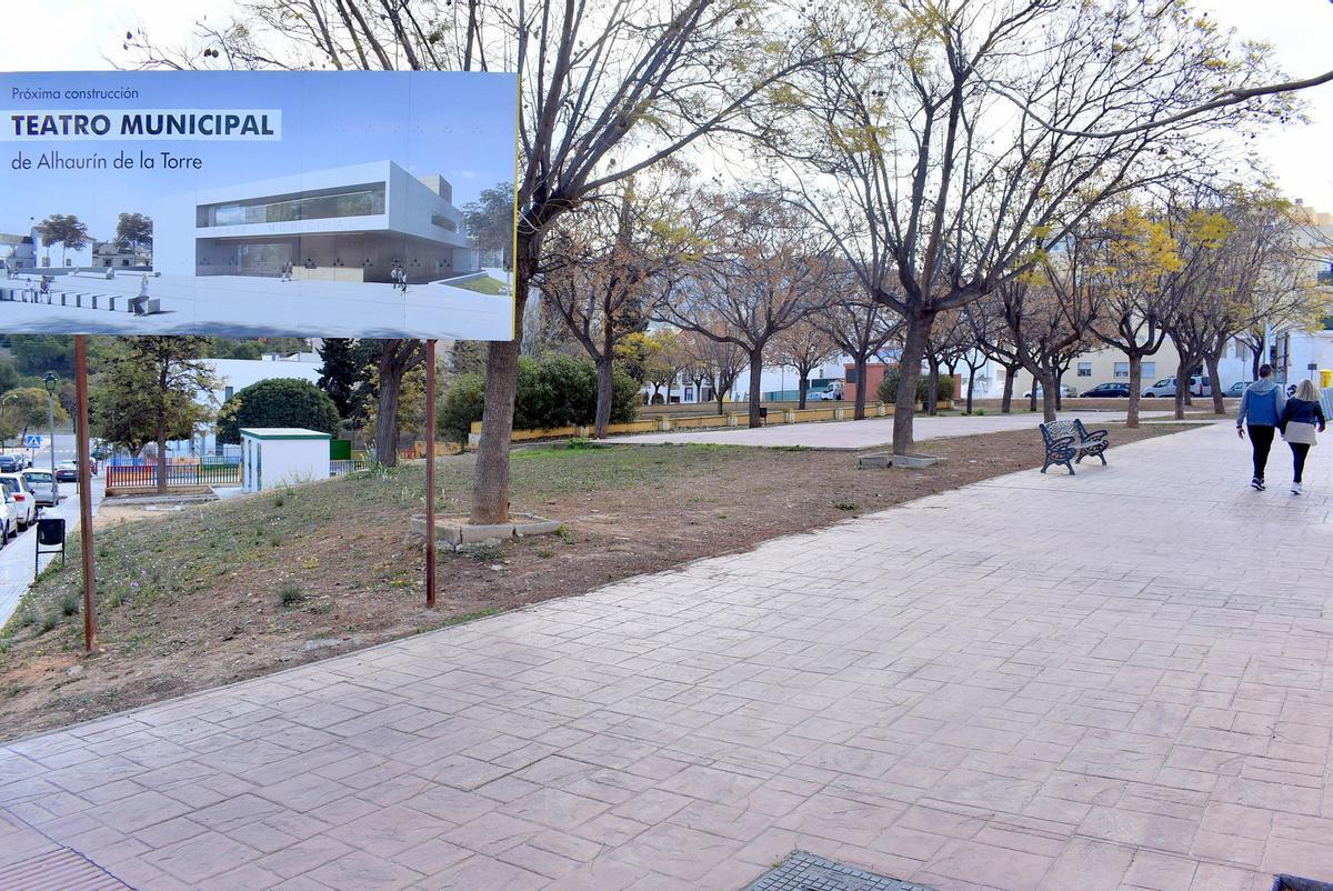 Imagen de la parcela donde se levantará el teatro de Alhaurín.