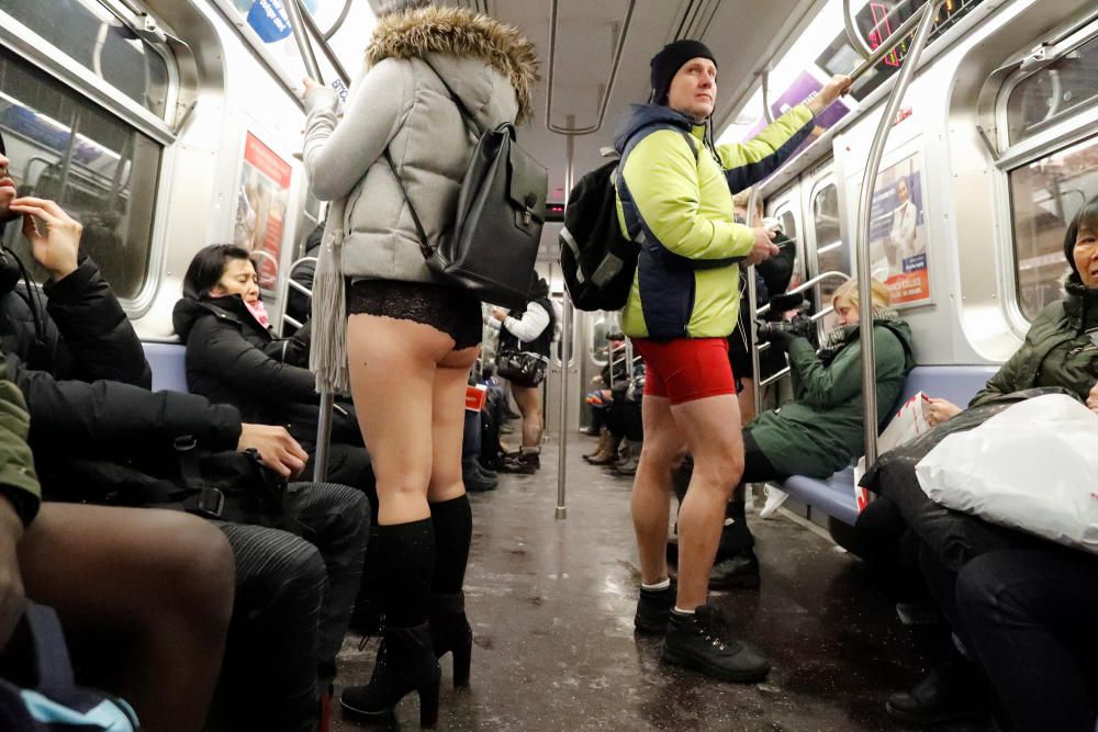 Escenes del dia sense pantalons al metro 2018.