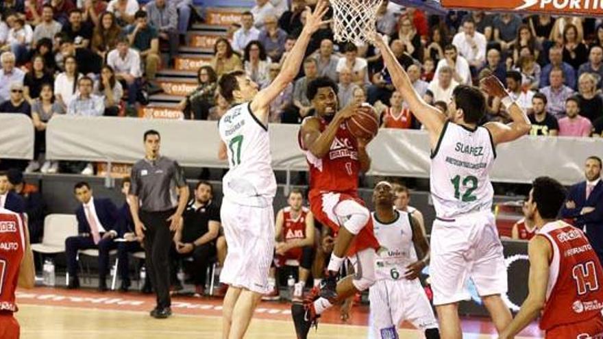 El Unicaja ya toca el play off