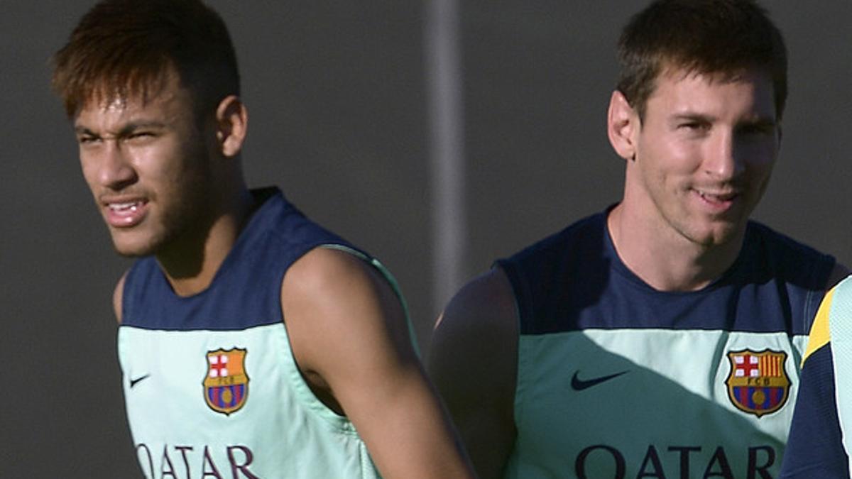 Neymar y Lionel Messi en su primer entrenamiento juntos