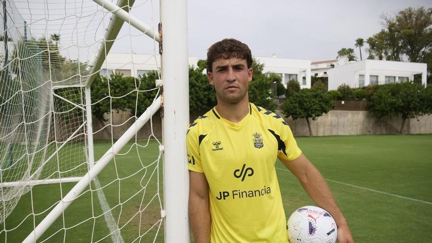 Juanma Herzog, central de la UD Las Palmas