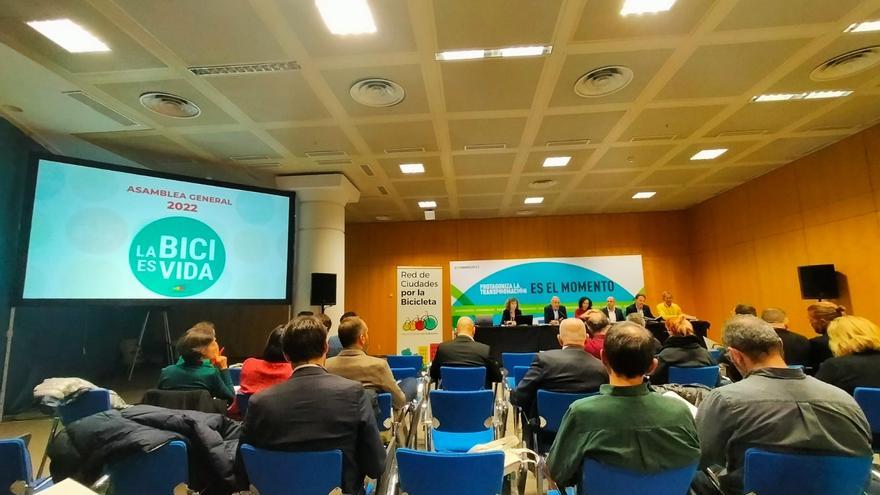 Villena presenta sus avances en la Red de Ciudades por la Bicicleta