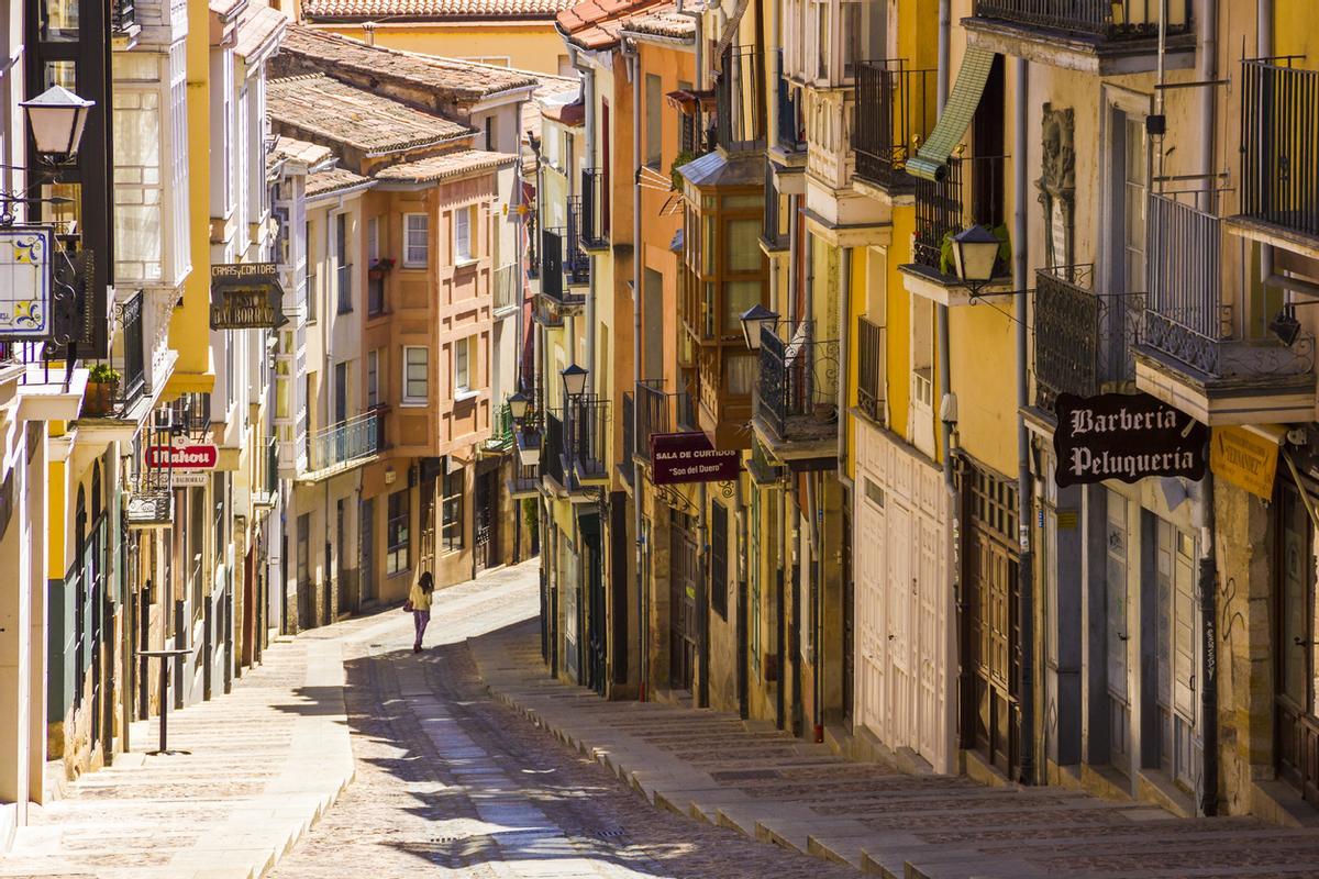 Una calle de Zamora conocida por su importancia en la Semana Santa.