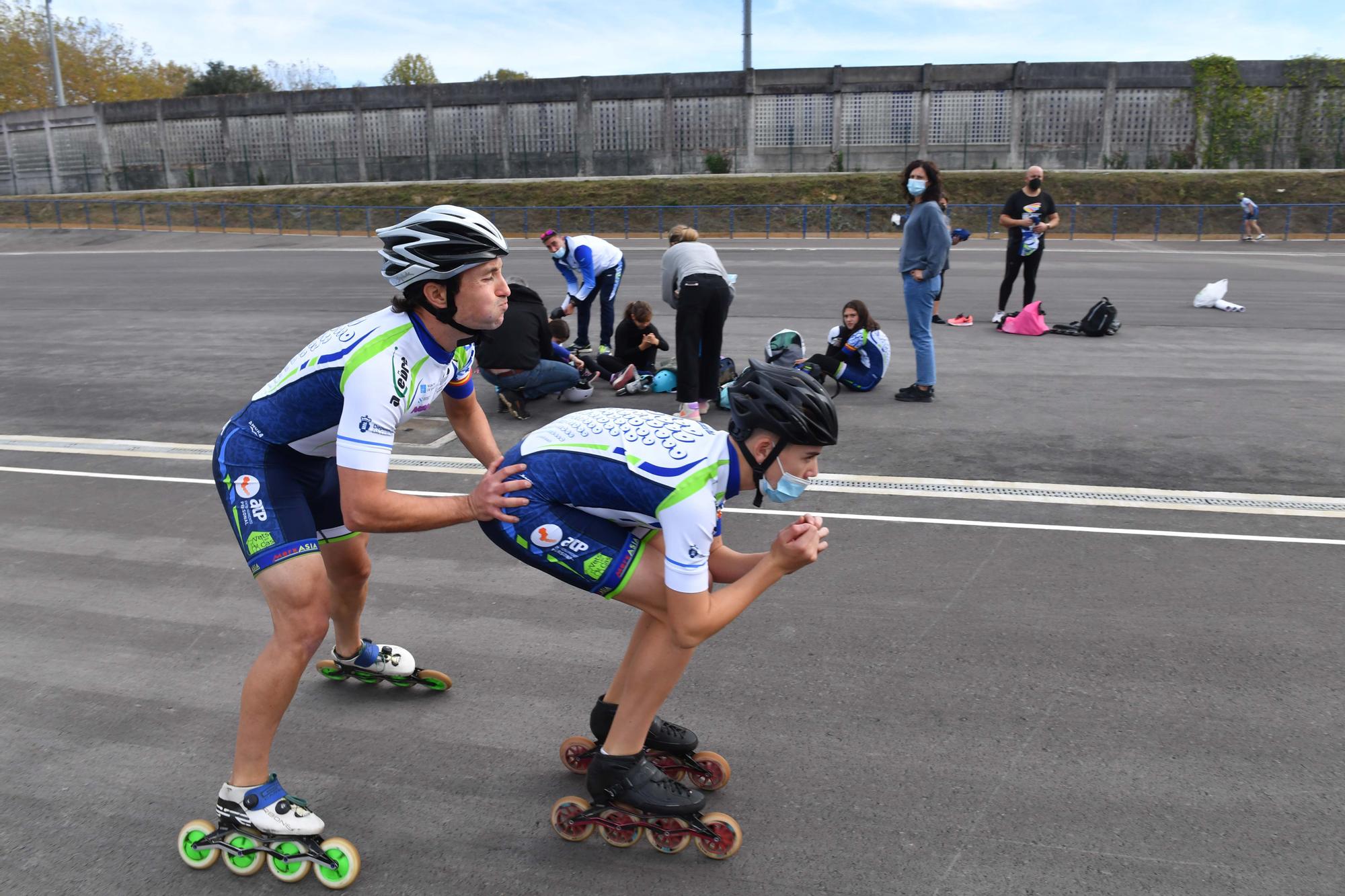 Inauguración de la pista de patinaje de Bastiagueiro