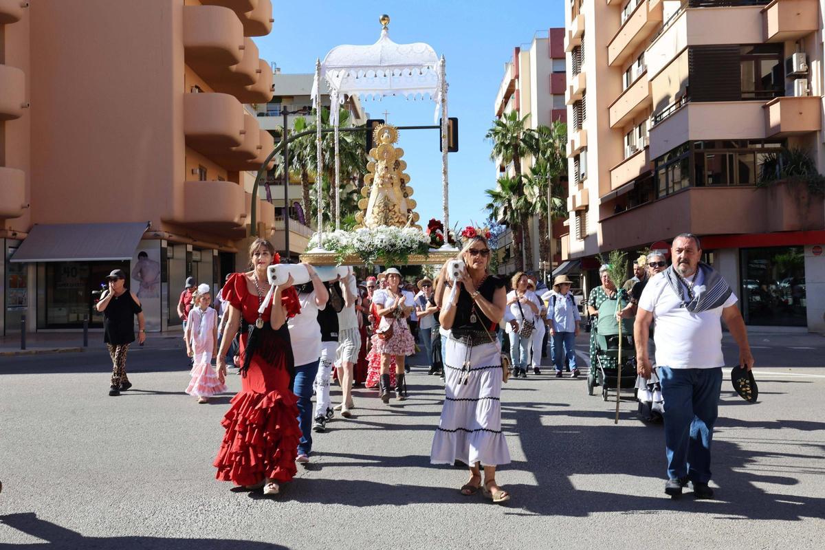 Procesión de la Romería de El Rocío en Ibiza Procesión de la Romería de El Rocío en Ibiza
