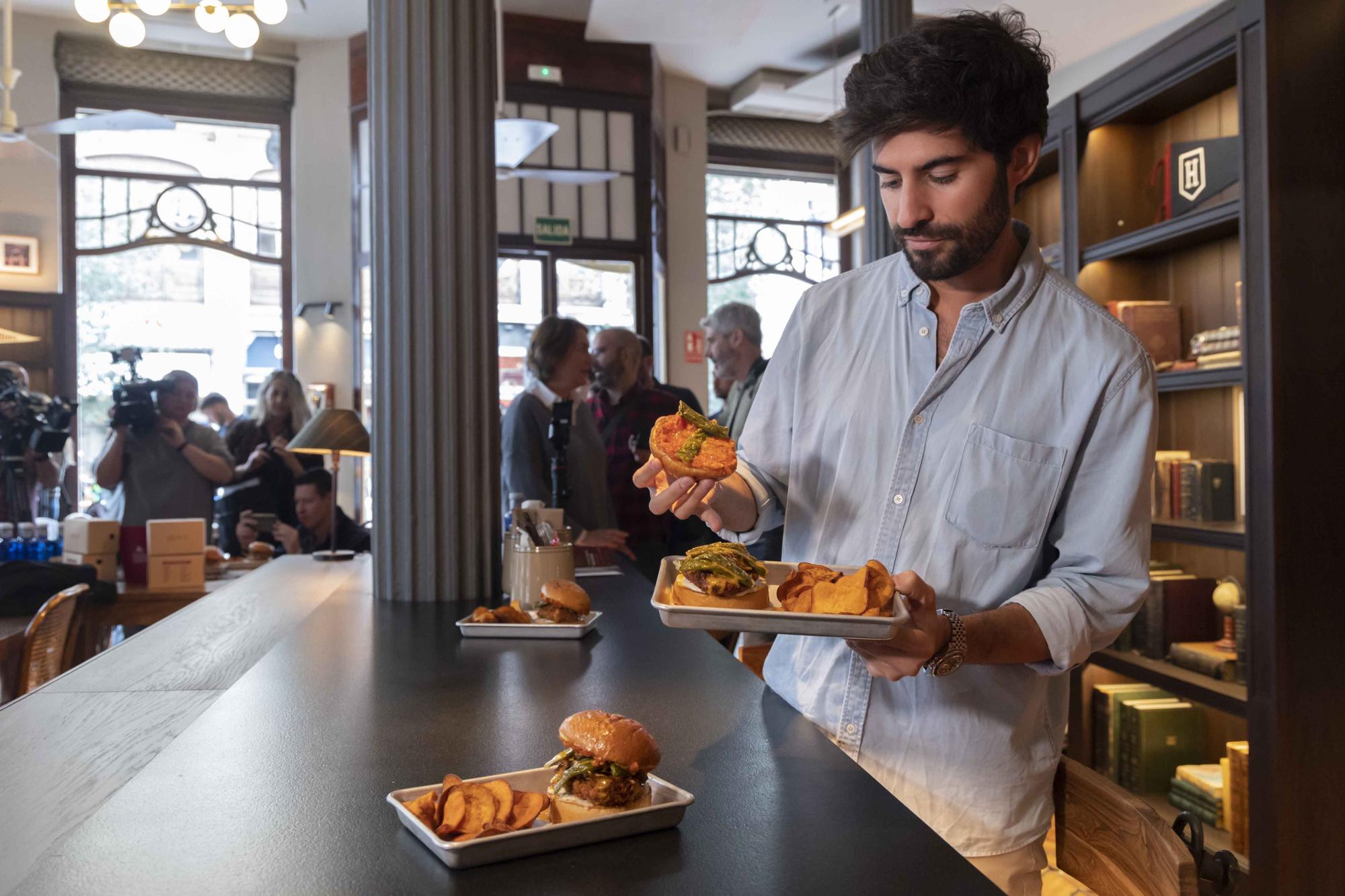 "Jaume's", una hamburguesa con sabor a paella para acercar la ciencia a los jóvenes