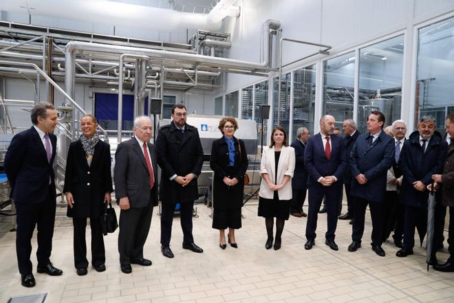 EN IMÁGENES: Inauguración de la nueva planta de Reny Picot en Anleo (Navia)