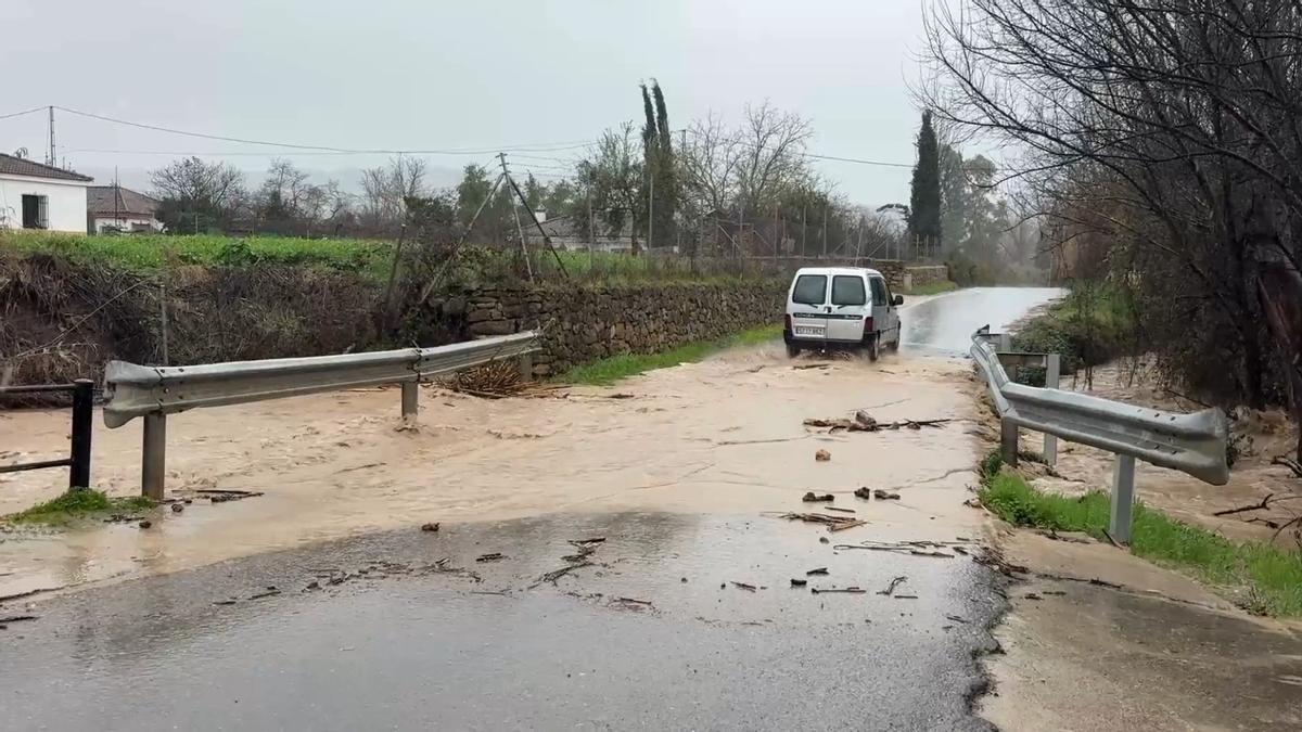 Desbordamiento en Ronda por la borrasca Leonardo