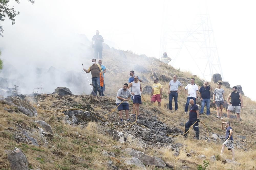 Incendio forestal en O Viso, Redondela