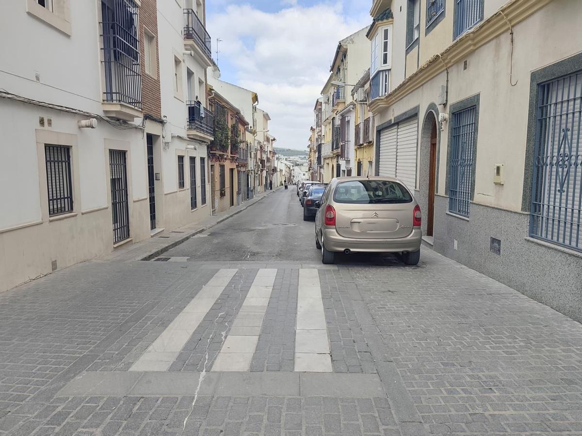 Vista de la calle Cesteros de Lucena, en una de cuyas viviendas se produjo el crimen.