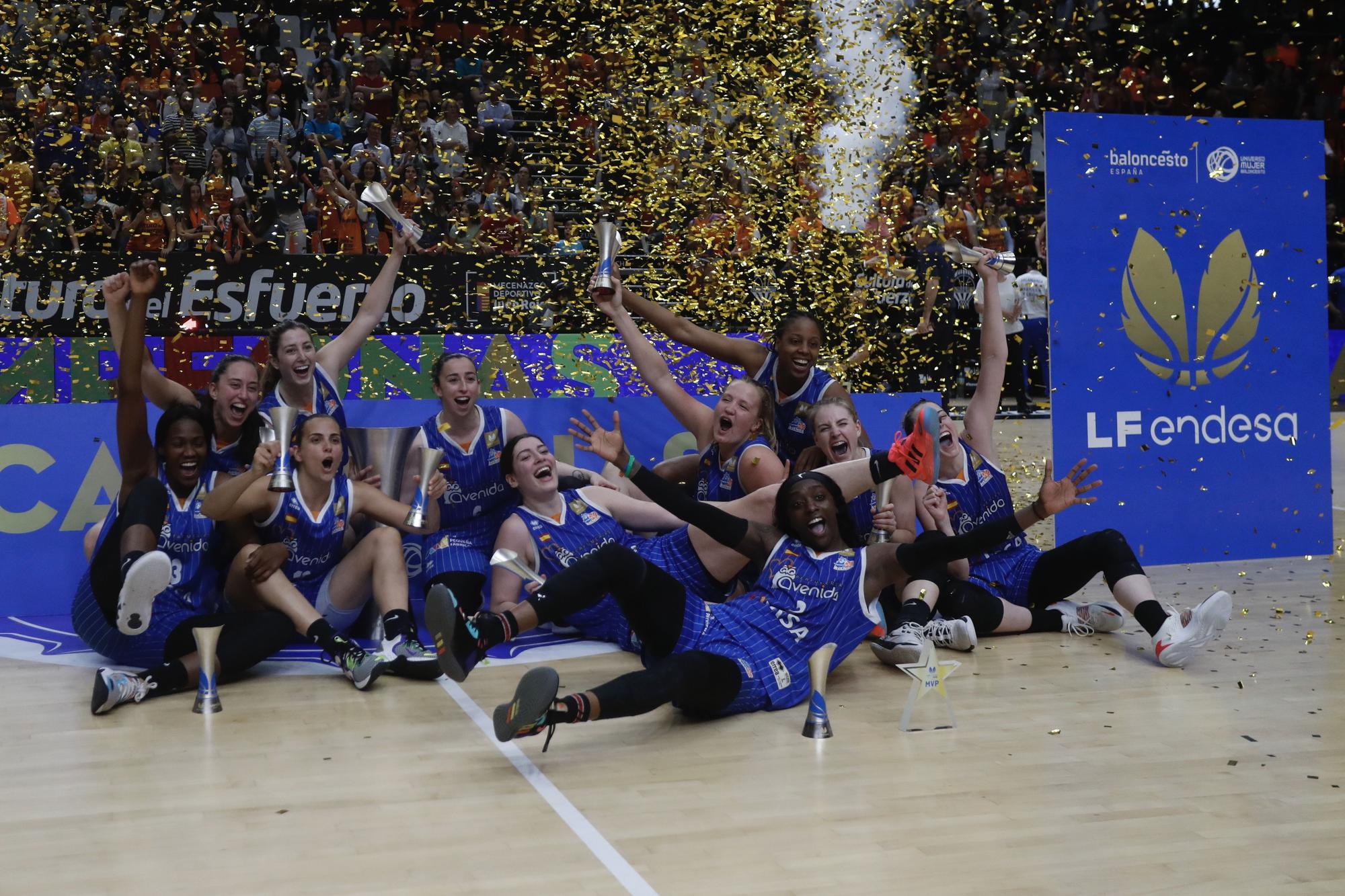 Adiós a la Liga entre aplausos para el Valencia Basket