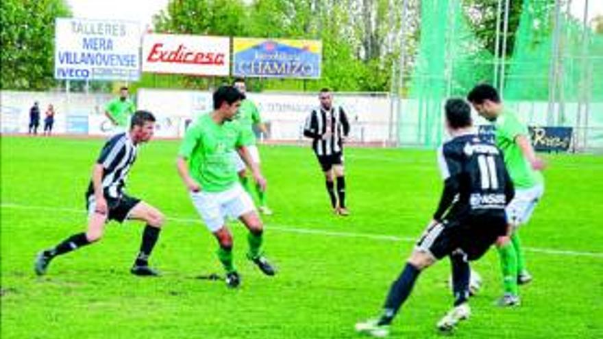 El Villanovense va a Lucena para sentirse como en casa