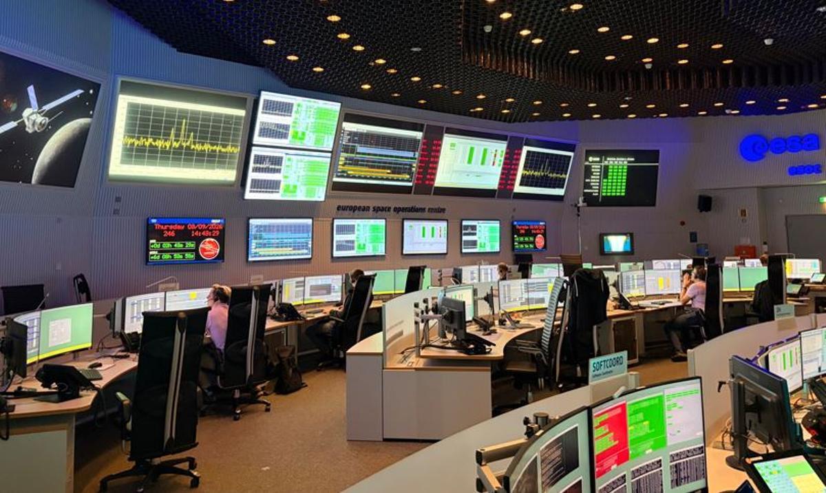 Sala de control de l'Agència Espacial Europea a Darmstadt, Alemanya