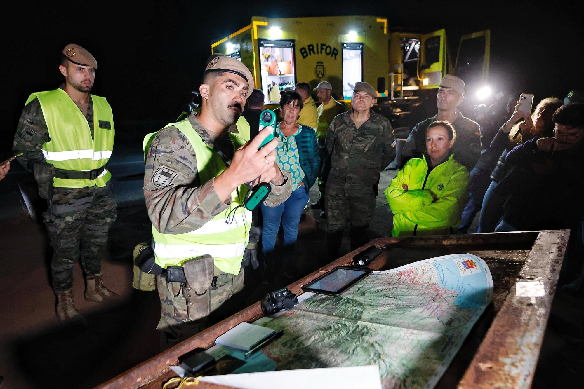 Visita nocturna al Operativo de Prevención y Extinción de Incendios Forestales