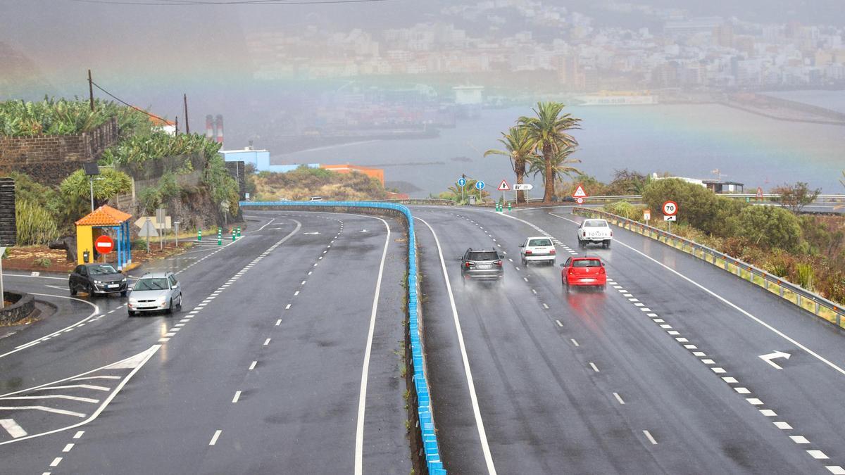 La borrasca Claudia descarga las primeras lluvias en La Palma