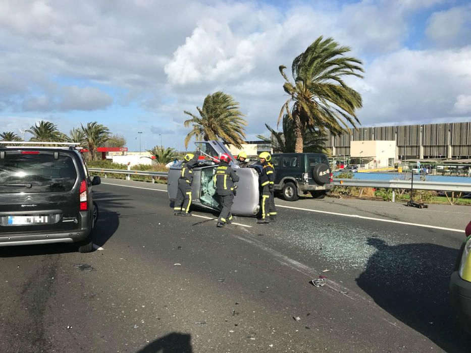 Accidente múltiple en la GC-1 a la altura del aeropuerto