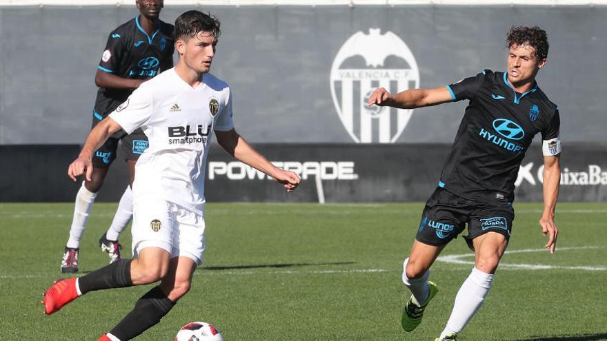 Badalona - Valencia Mestalla,  jornada clave para tomar aire