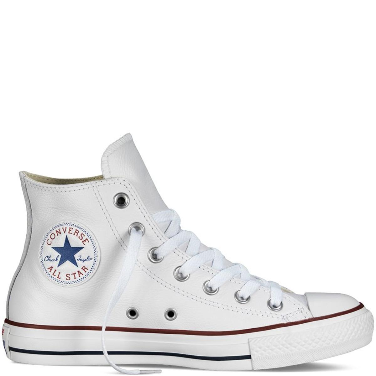 Disfraces fáciles para chica en Halloween: Converse Chuck Taylor blancas