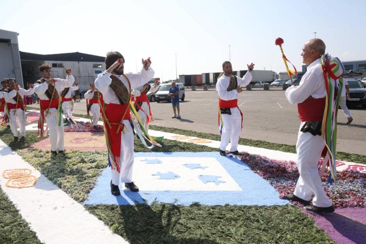 Los Danzantes de Cobas, en Cambados.